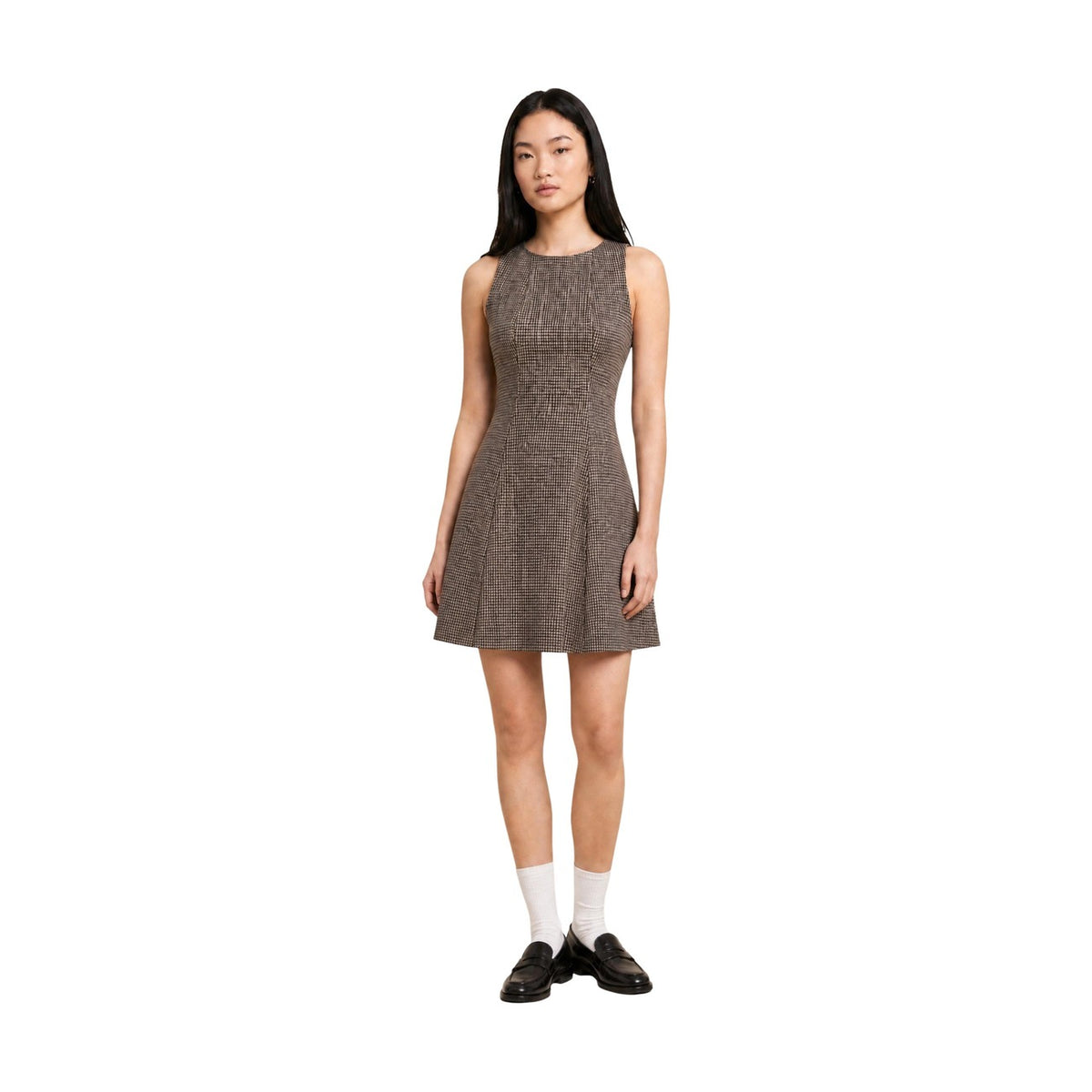 Abito corto nero donna Only Onlazura 15380636. Mini dress smanicato casual chic a quadri in poliestere riciclato ed elastan con punto vita strutturato.