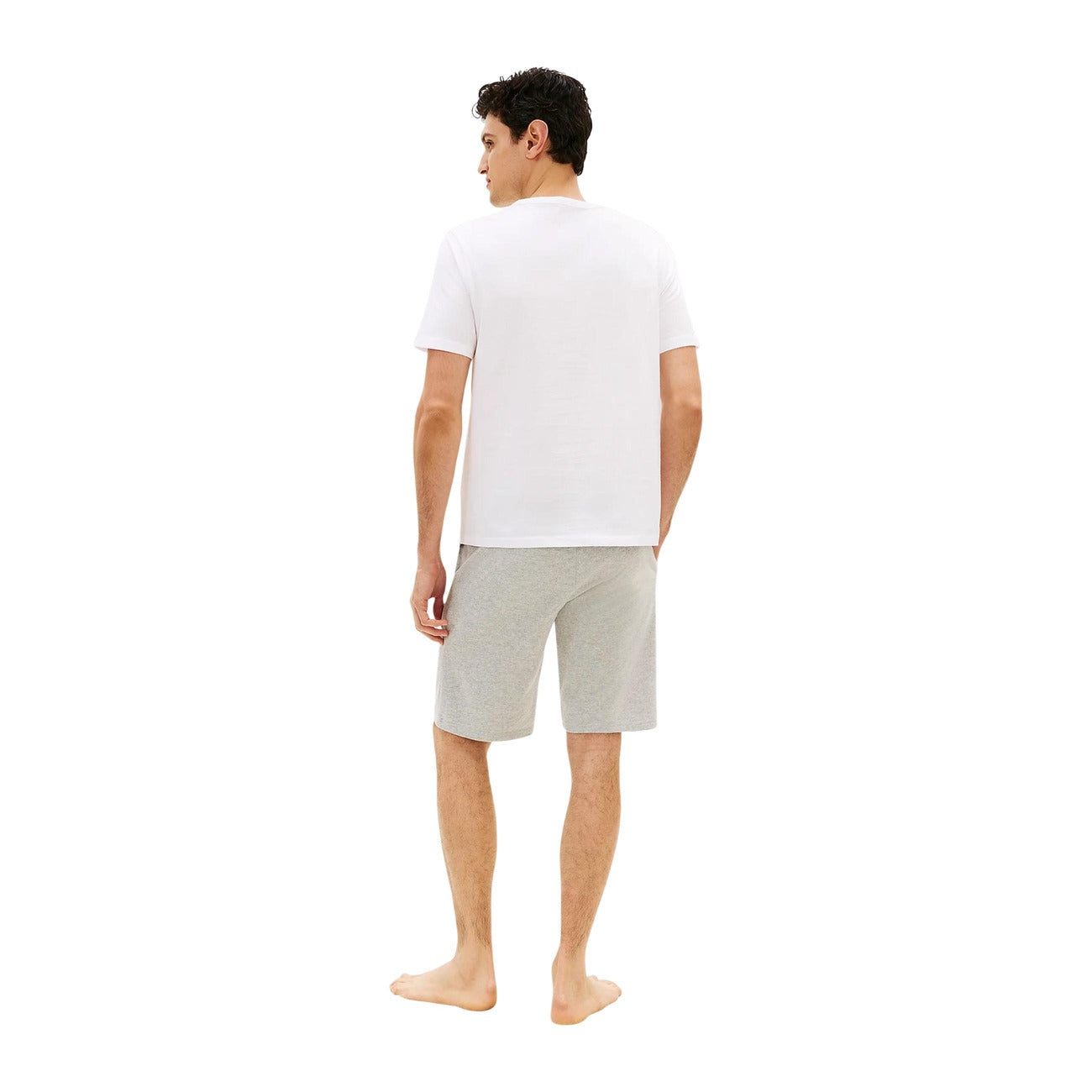 Pack 3 T-shirt Scollo a V Tommy Hilfiger; Multicolor (Nero/Grigio/Bianco). 100% Cotone Jersey. Maniche corte, bandierina ricamata. Comfort premium per ogni stagione. Bianco posteriore intera 