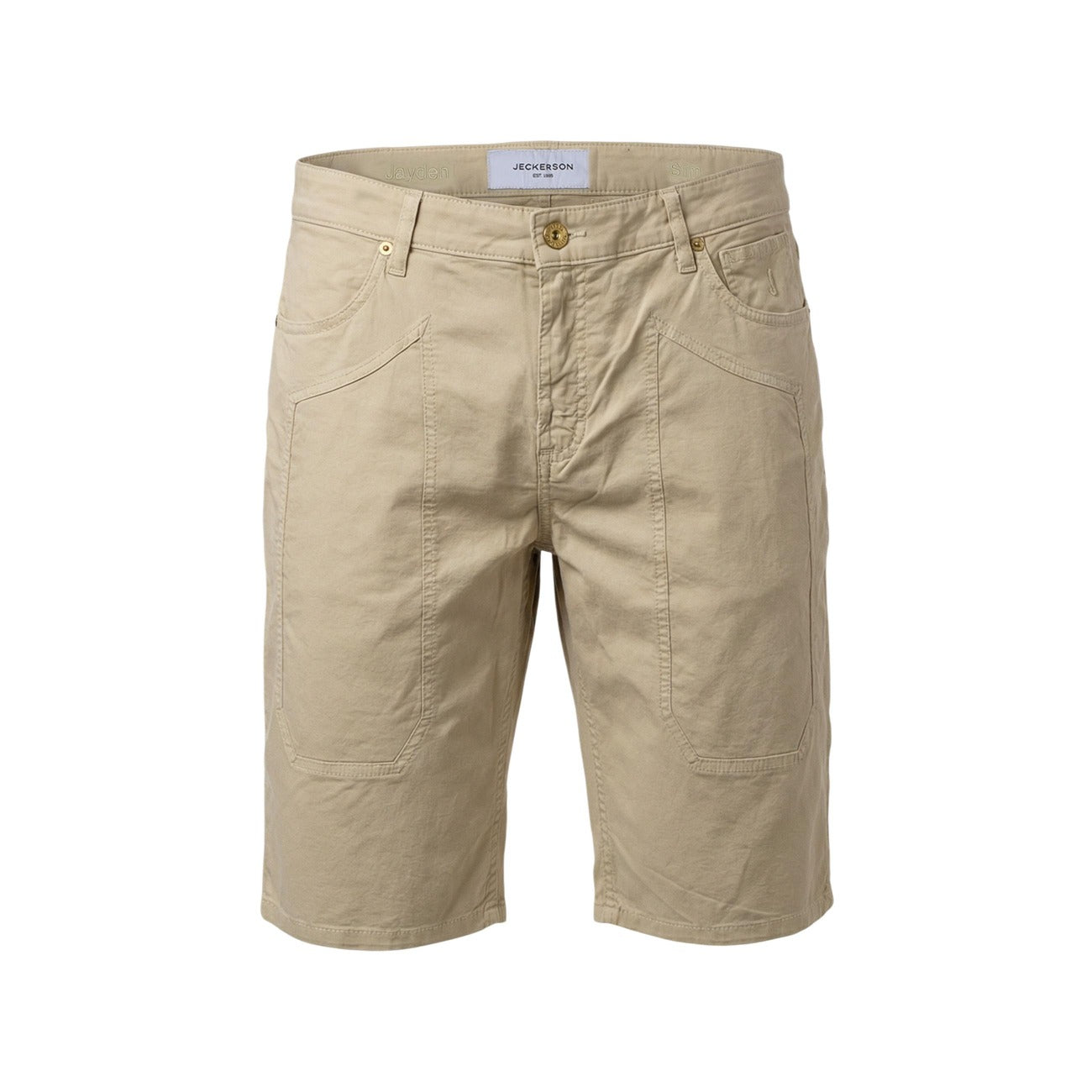 Bermuda Jeckerson Jayden Slim; 98% Cotone, 2% Elastam. Modello 5 tasche con toppe iconiche, tessuto stretch leggero. Short uomo raffinati e confortevoli, Made in Italy. Colore beige chiaro. Vista frontale Stesa