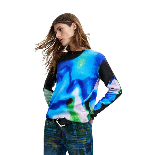 Maglione Desigual Jers Clouds Christian Lacroix blu donna JERS_CLOUDS_LACROIX. Maglia fine da donna con motivo astratto sfumato nei toni del blu, girocollo, manica lunga con bordo a costine, maglione autunno inverno con acrilico riciclato.