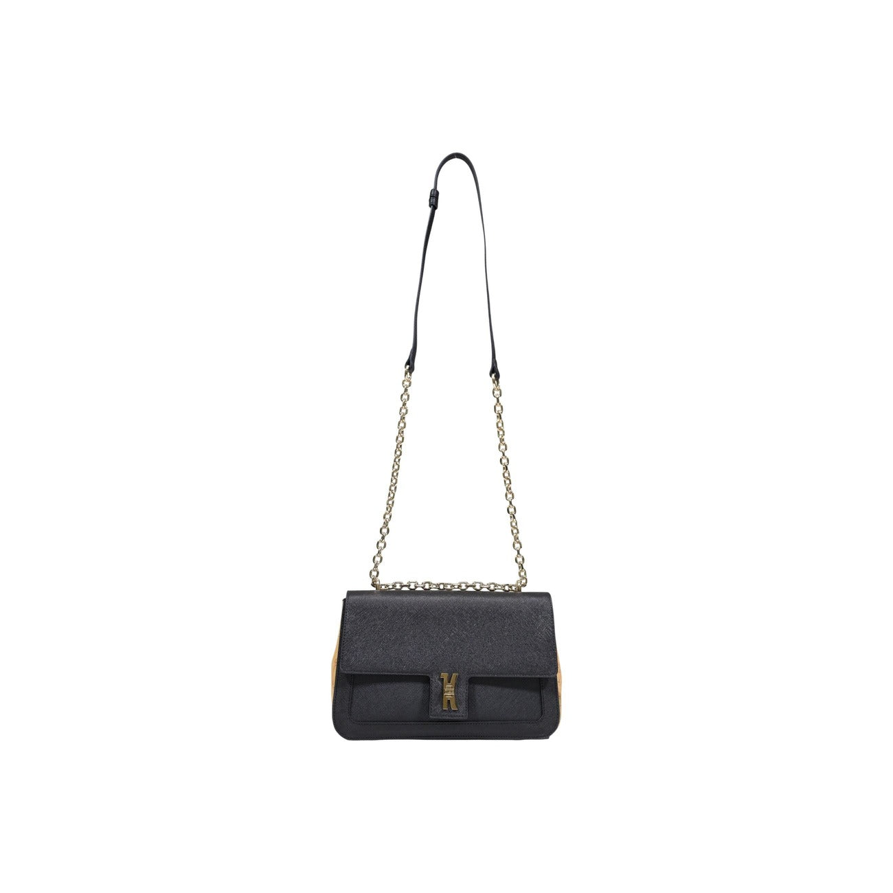 Borsa nera a tracolla Alviero Martini LF02 con catena dorata, chiusura magnetica a patta e dettaglio Geo Classic; piccola borsa a spalla in materiale tecnico resistente. Vista frontale con tracolla 