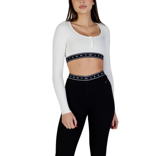 T-shirt Tommy Hilfiger Jeans donna bianca manica lunga scollo tondo 50% cotone 44% poliestere 6% elastan - vista frontale indossata da modello figura intera
