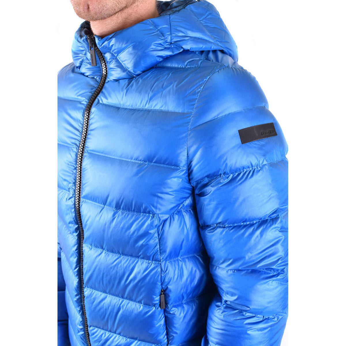 Giubbotto RRD Roberto Ricci Designs uomo blu royal V_30443. Giacca tecnica con cappuccio da uomo in tessuto elasticizzato e impermeabile, vestibilità slim fit con cerniera lampo e tasche anteriori, abbigliamento autunno inverno.