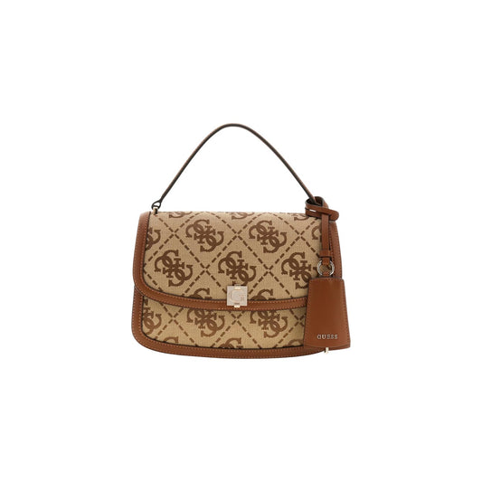 Borsa Tracolla Beige Marrone Donna Guess Audrey Logo; Struttura rigida in 100% poliestere logato con patta frontale e maxi logo G metallico. Interno diviso con zip, tracolla rimovibile, stile elegante 4 stagioni.Vista frontale 