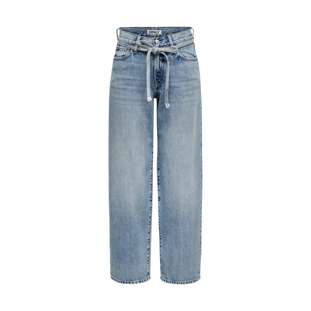 Only Jeans Gianna MW Straight; denim bootcut eco-friendly in cotone riciclato, vita media e vestibilità comoda. Un classico intramontabile per un guardaroba femminile consapevole. Vista frontale Stesa