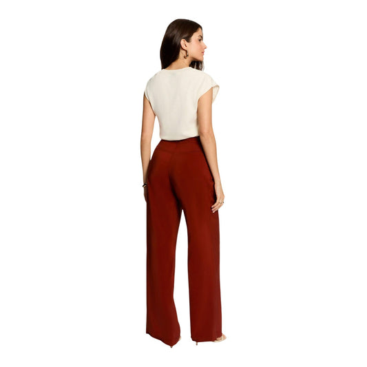 Maglione Smanicato Donna Beige Morgan De Toi 262-MCHOCO; Top in maglia sottile di viscosa beige con dettaglio gioiello oro sulla spalla e girocollo. Posteriore intera