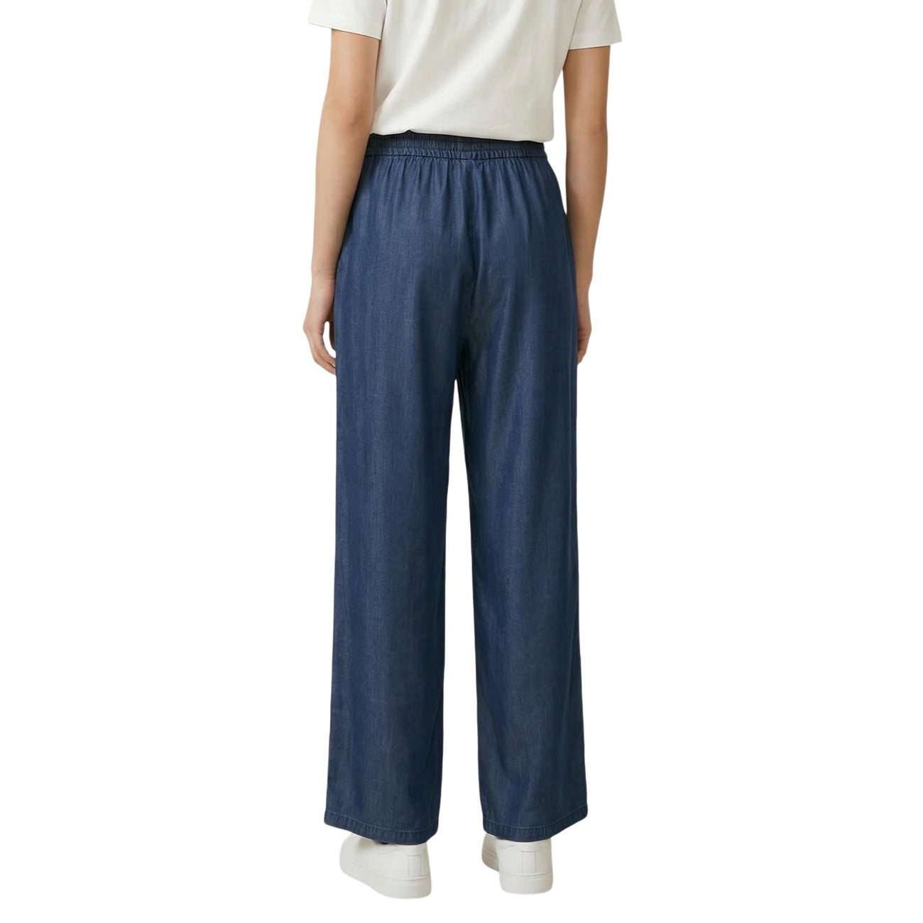 Culotte Only Onlcharis Life; 100% Lyocell. Gamba larga, vita elastica, tessuto fluido effetto seta. Pantaloni estivi ecosostenibili, freschi e traspiranti. Vista posteriore 
