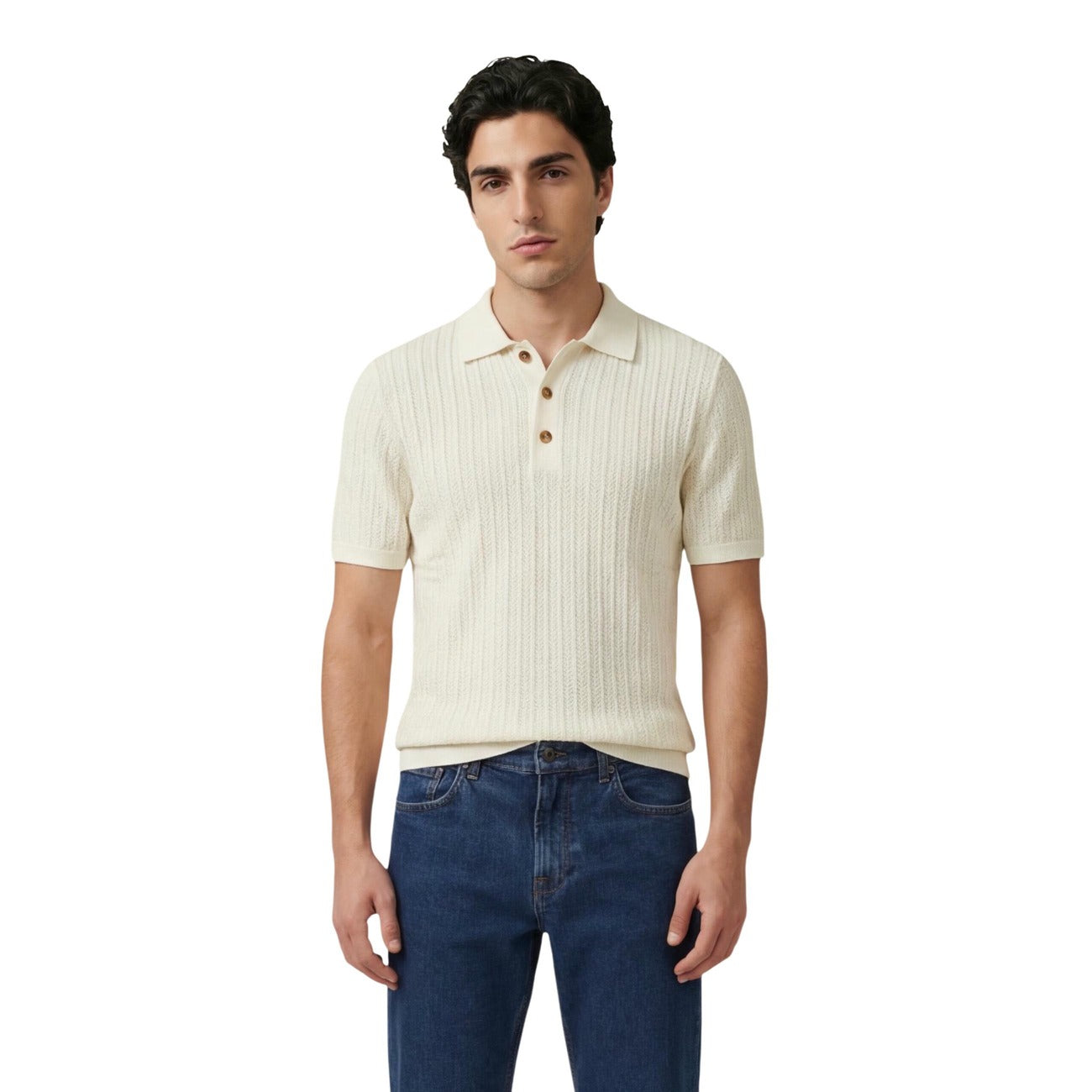 Polo beige Only & Sons Onsmoon Knit, 80% cotone e 20% nylon, texture in maglia fine e chiusura a tre bottoni; maglia polo leggera dalla vestibilità regular e stile ricercato. Vista frontale 