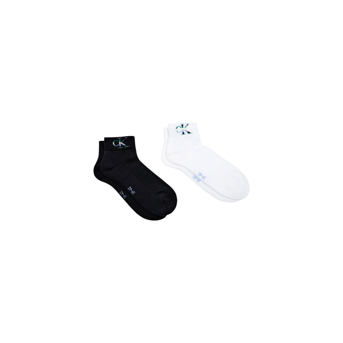 Pack 2 Paia Calzini Quarter CK Jeans; Bianco e nero. 80% Cotone, 20% Fibre tecniche. Lunghezza sopra il malleolo, traspiranti, con logo monogramma ricamato. Stile casual premium.