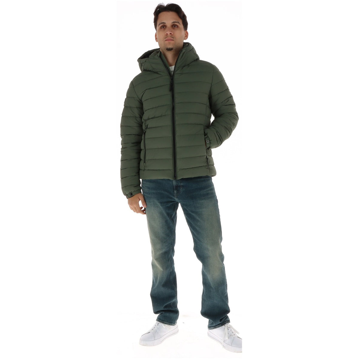 Giacca imbottita uomo Superdry Fuji – Piumino leggero con cappuccio M5012433A.