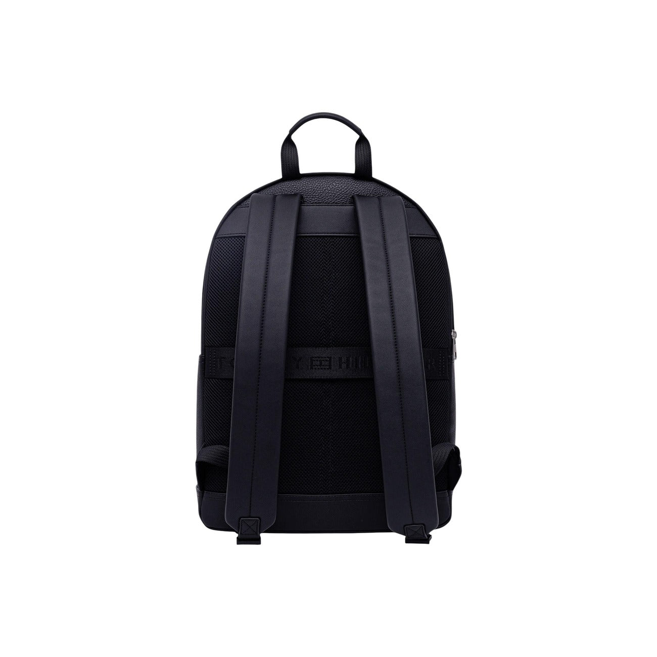 Zaino uomo Tommy Hilfiger; 85% Poliuretano, 15% Poliestere Riciclato Blu scuro. Spallacci imbottiti, tasca esterna, logo frontale. Zaino elegante e funzionale per lavoro e tempo libero. Vista posteriore 