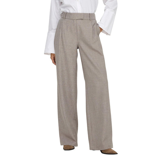 Pantaloni Only donna grigi beige chiusura con cerniera 93% poliestere 3% elastan - vista frontale indossata da modello figura intera
