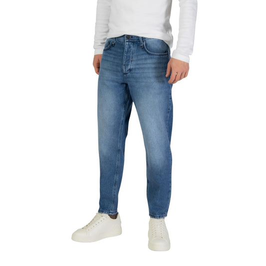 Jeans Baggy Antony Morato; Blu. 100% Cotone. Taglio corto alla caviglia, vestibilità ampia, stile 5 tasche. Denim versatile 4 stagioni, look urban-chic. Frontale 