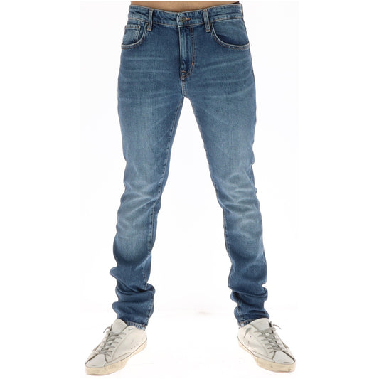 Jeans da uomo Superdry a cinque tasche in denim blu, vestibilità slim affusolata, chiusura con zip e bottone, dettagli vissuti e patch logata sul retro.