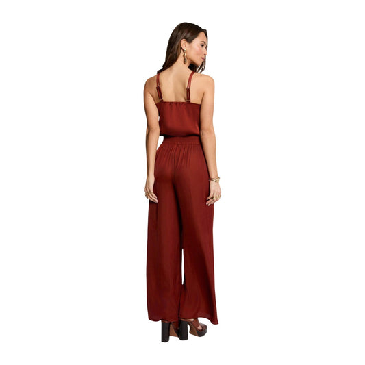 Top Rosso Morgan De Toi; Spalline Gioiello. 68% Poliestere, 30% Poliestere Riciclato. Scollo a V, vestibilità aderente, tessuto leggero. Elegante e moderno, perfetto per look party e cerimonie. Posteriore figura intera 