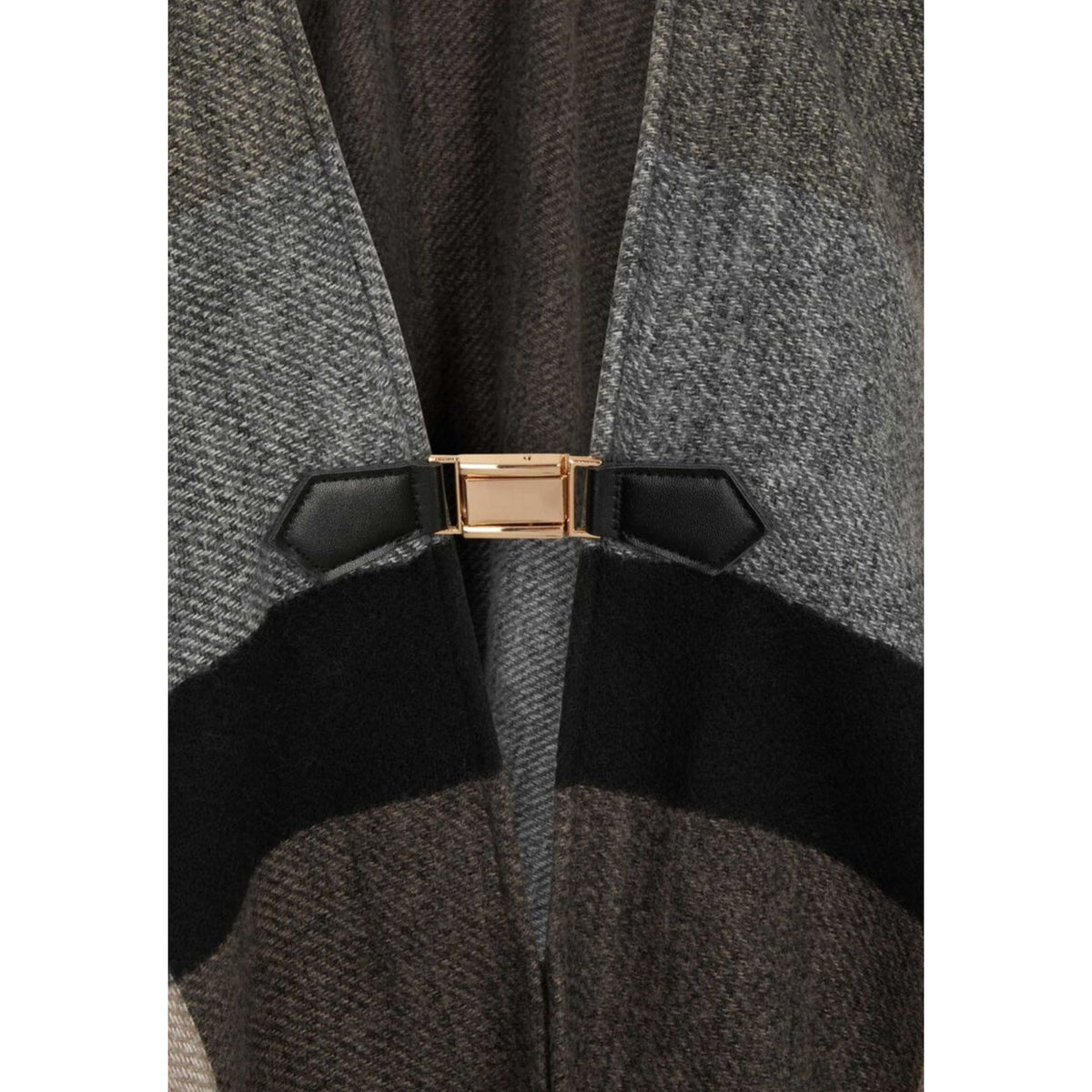 Poncho beige a quadri donna Morgan De Toi 261-5CLAC. Mantella corta smanicata con motivo geometrico tartan in poliestere e viscosa con scollo aperto e frange bohémien.