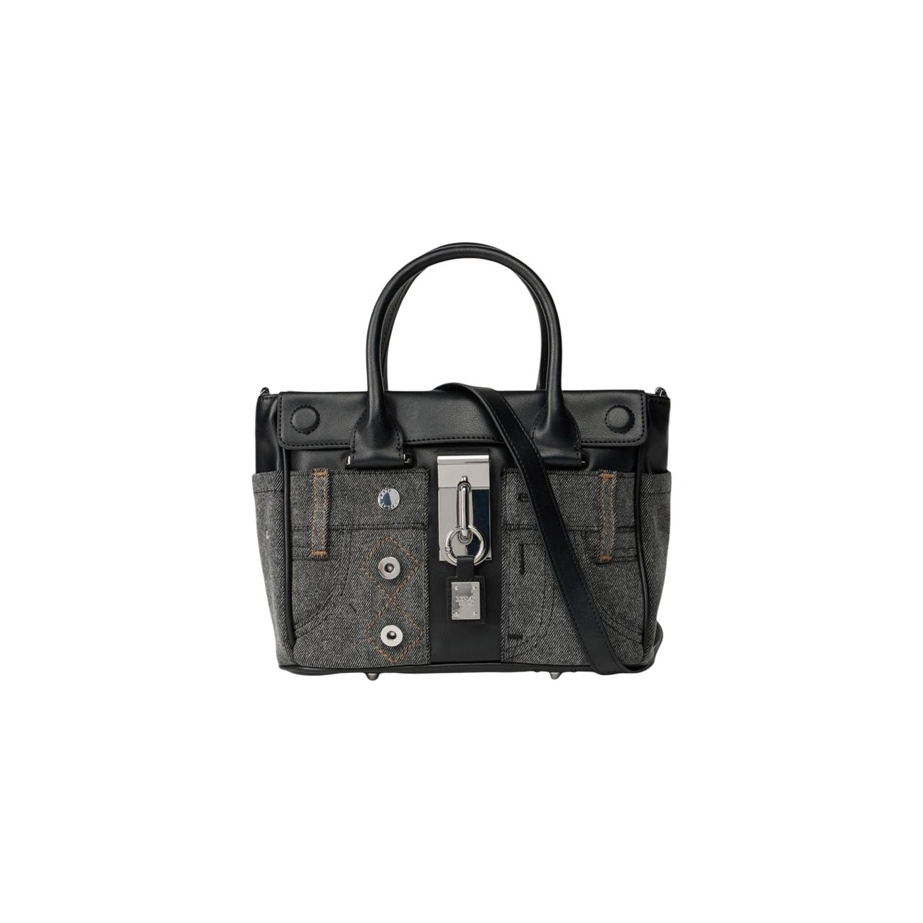 Borsa Tote Replay Nera; Design stile denim con bottoni decorativi. Chiusura con zip, doppi manici e tracolla. Dimensioni maxi 40x27 cm. Mix di poliestere e poliuretano resistente per un look casual-sofisticato 4 stagioni. Vista frontale 