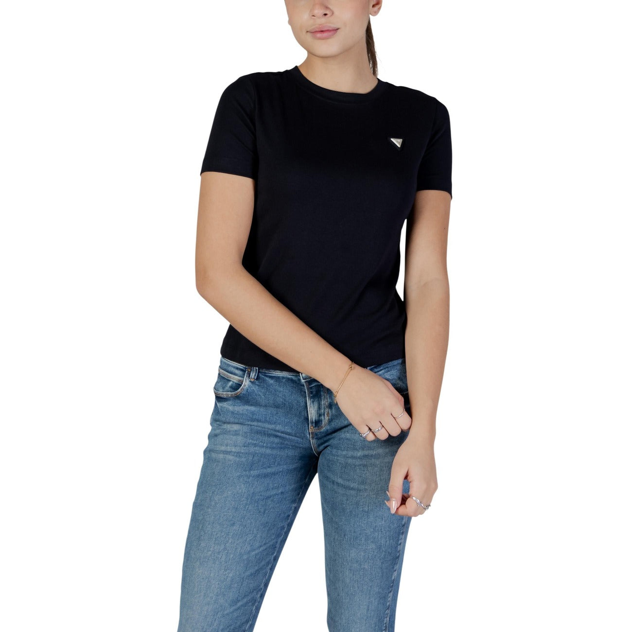 T-shirt Guess Active donna nera manica corta scollo tondo 50% cotone 42% modal 8% elastan - vista frontale
