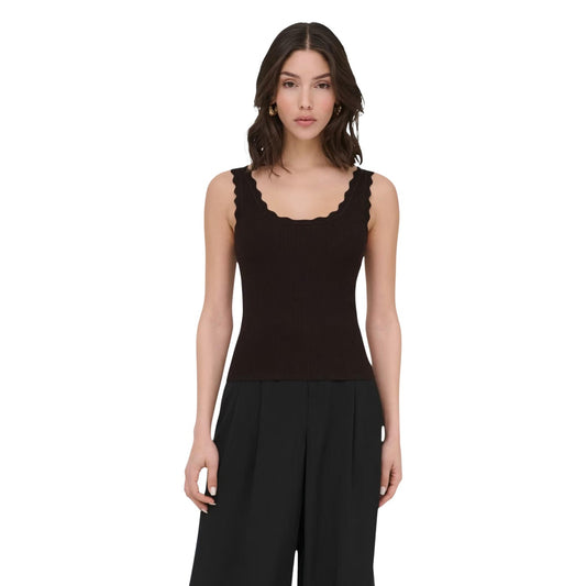 Canotta Donna Marrone in Maglia JDY Jacqueline de Yong; Top smanicato bifold in viscosa-nylon con scollo a U e bordi a smerlo. Silhouette elasticizzata knit fit stile casual-raffinato. Vista frontale 