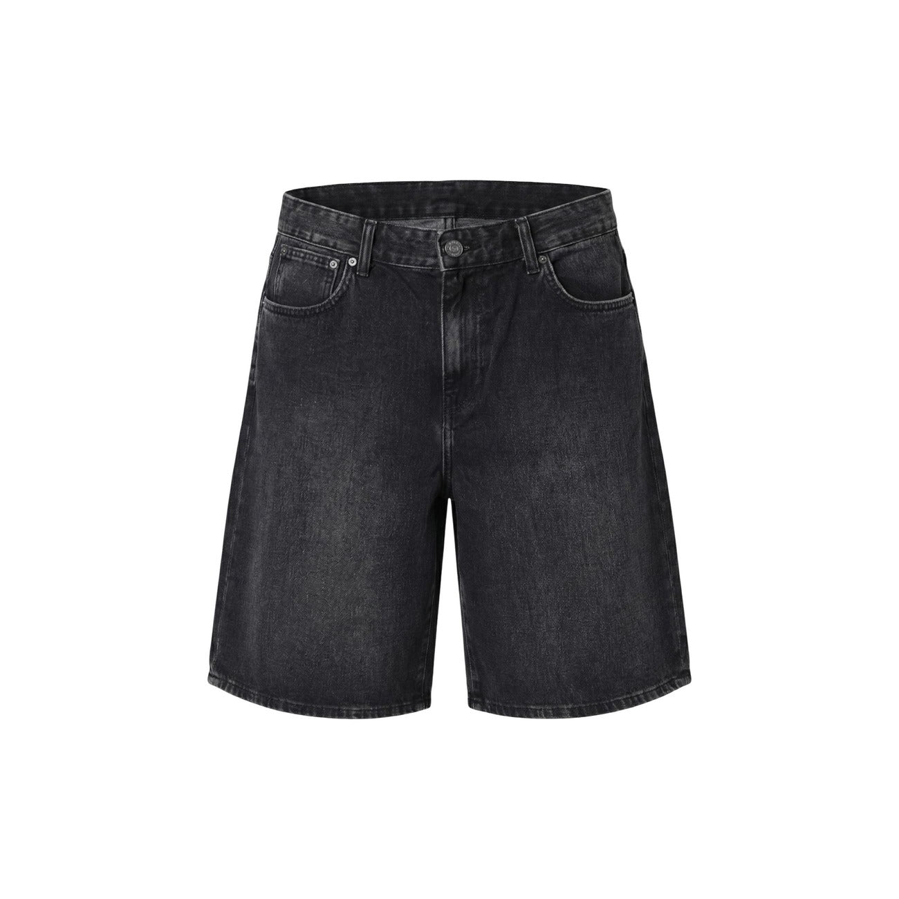 Only & Sons Onscarl Denim Bermuda; 100% cotone bio, design 5 tasche, regular fit. Il bermuda in jeans essenziale e sostenibile per la stagione calda. Colore nero. Vista frontale Stesa