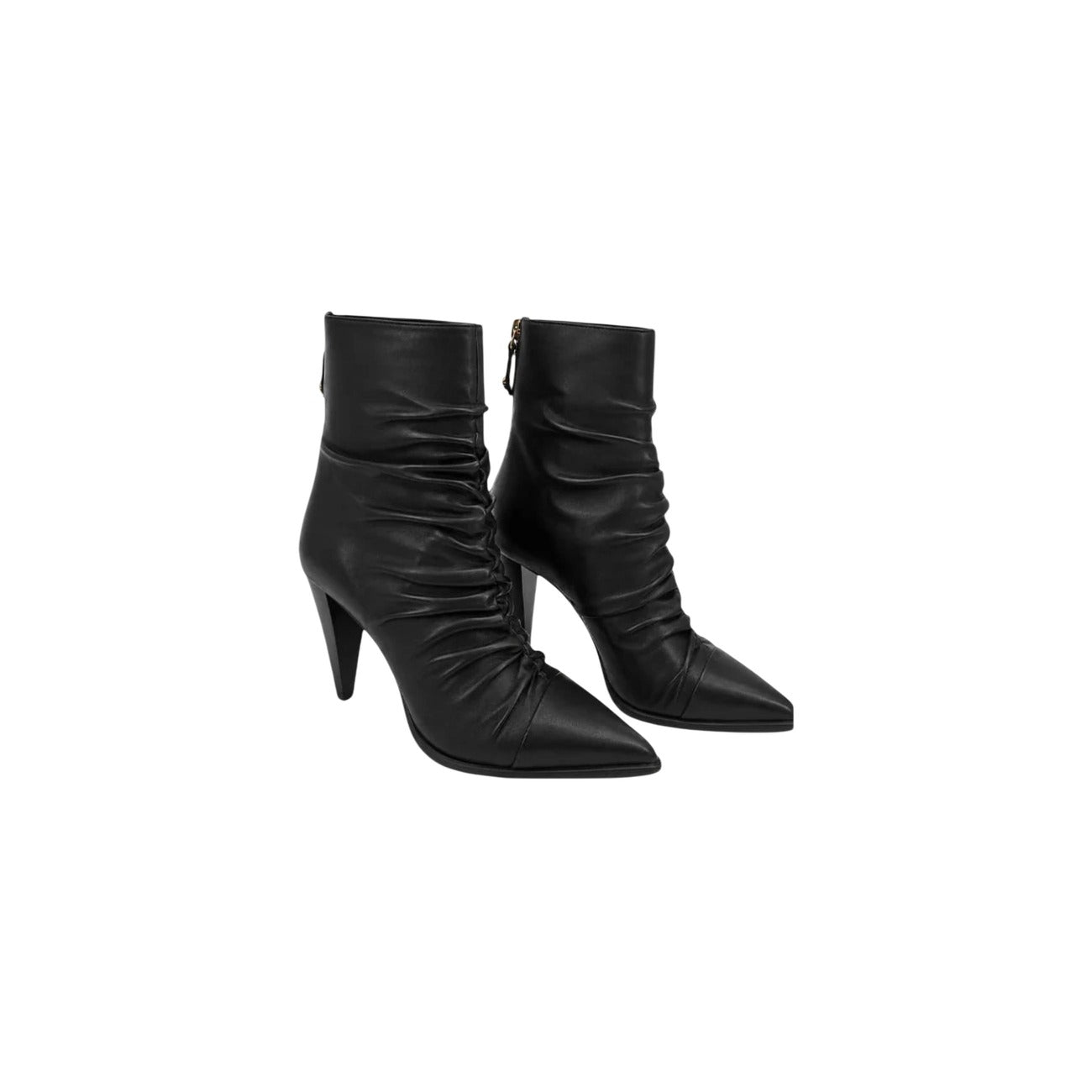 Stivaletti Pinko VANE 02 neri da donna SD0587P003. Ankle boots eleganti neri a punta con effetto arricciato, tacco alto 9 cm a rocchetto e cerniera zip dorata sul retro con tirante logo, scarpe da sera e mezza stagione.