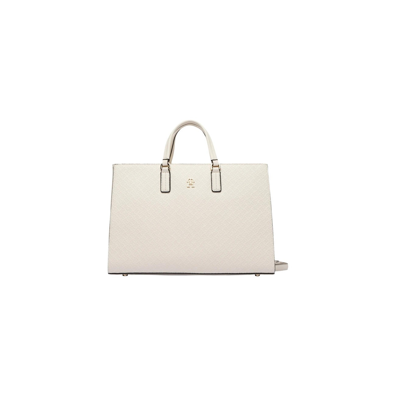 Tommy Hilfiger TH Daily Satchel; 100% poliuretano. Logo metallico dorato, piedini alla base, doppi manici. Borsa donna grande, strutturata e resistente per la stagione PE26. Colore panna vista frontale 